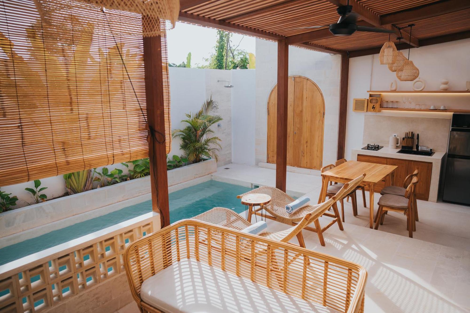 Brandon With Private Pool Lovina Beach
